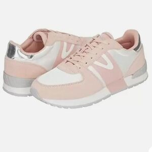 NWOT Tretorn Loyola 2.0 Sneakers- Size 6